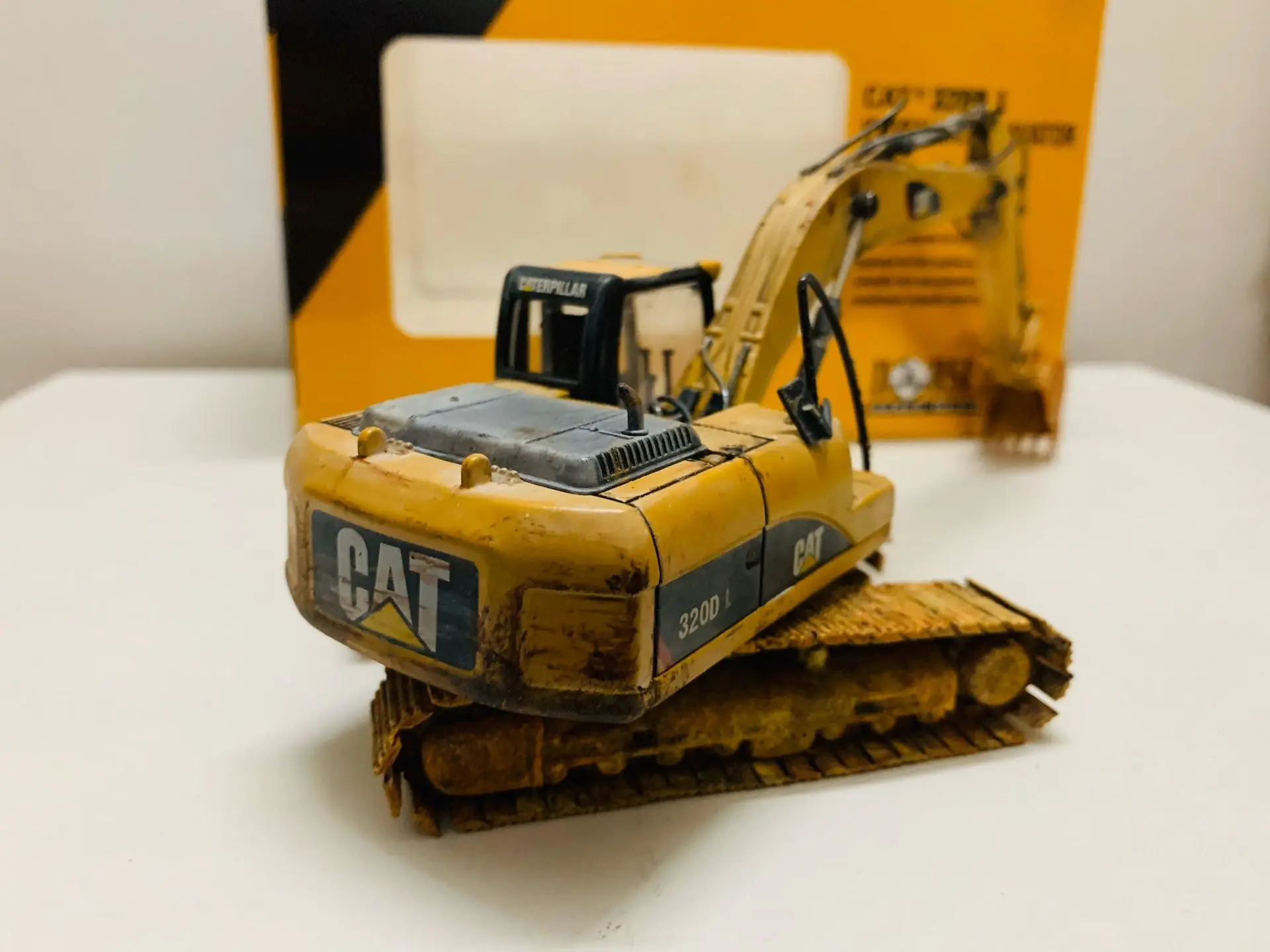 コマツ CAT 320DL SCALE MODELS 1:50 Scale コマツ CAT 320DL SCALE MODELS 1:50 Scale