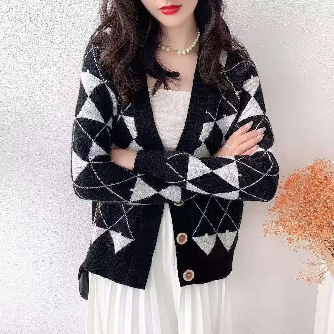 

Women Loose Geometric Knitted Cardigans Long Sleeve Sweaters Cardigan V-Neck Tops Korean Fashion Traf Spring 2024