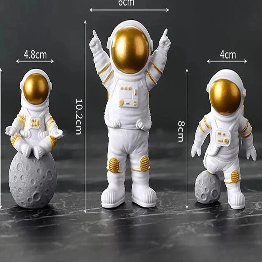 4pcs Astronaut Figure Statue Figurine Spaceman Sculpture Educational Toy Desktop Home Decoration Astronaut Model For Kids Gift miniature figurines action figure toy astronaut figurine