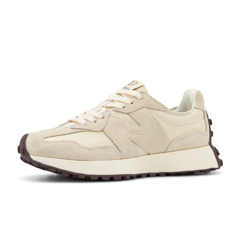 احمام إلى الأحذية الطازجة: أحذية رياضية عصرية للرج...