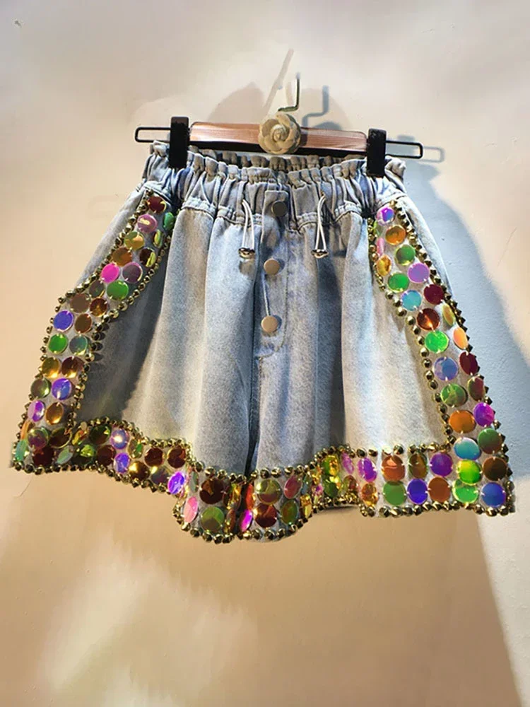 

New Women's Denim Shorts Loose Elastic Waist Rivet Colorful Big Sequins Wide Leg Short Jeans 2024 Summer New Fashion 29L1084