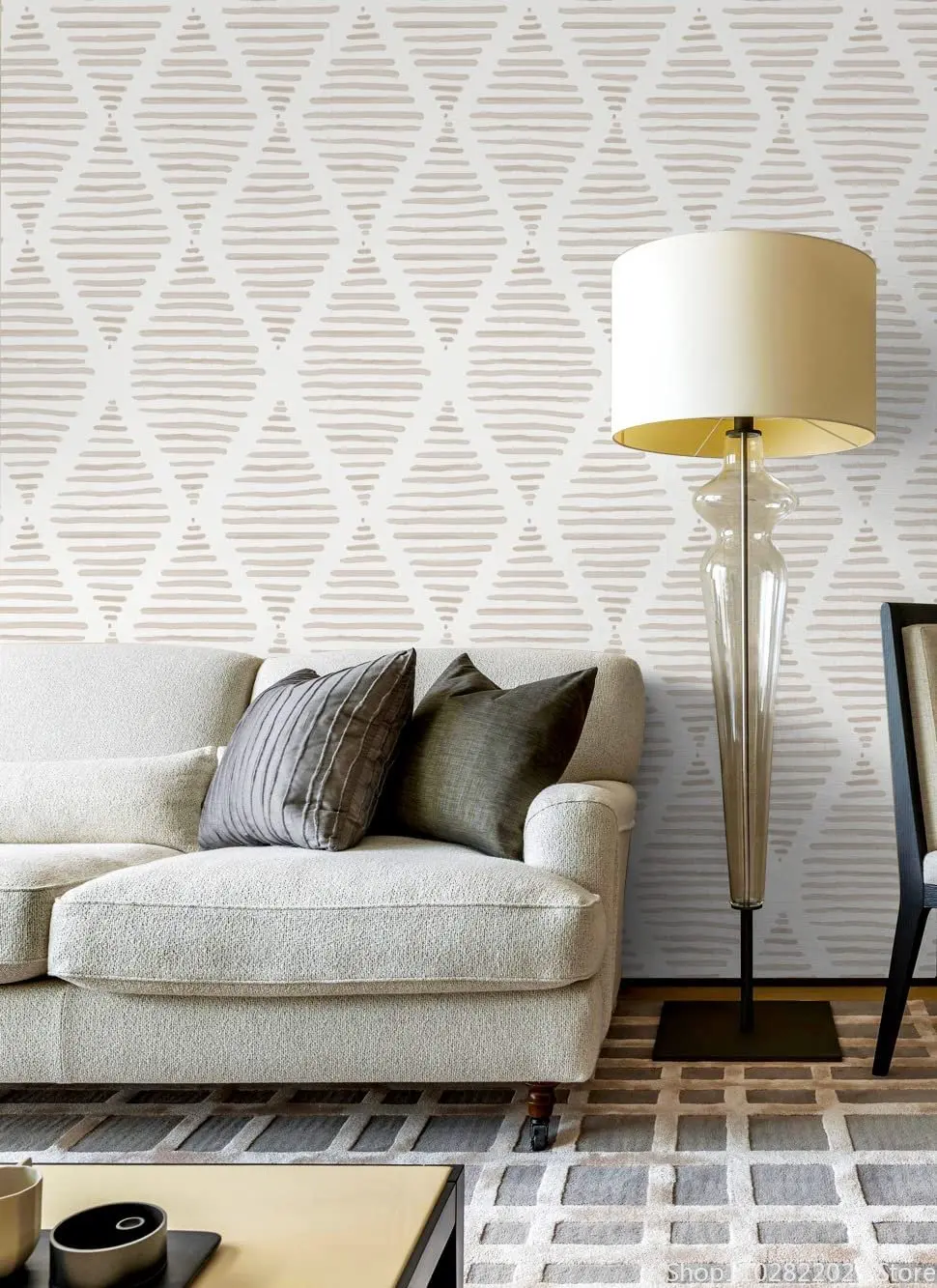 Рисунок 5 - Обои самоклеящиеся в современную полоску