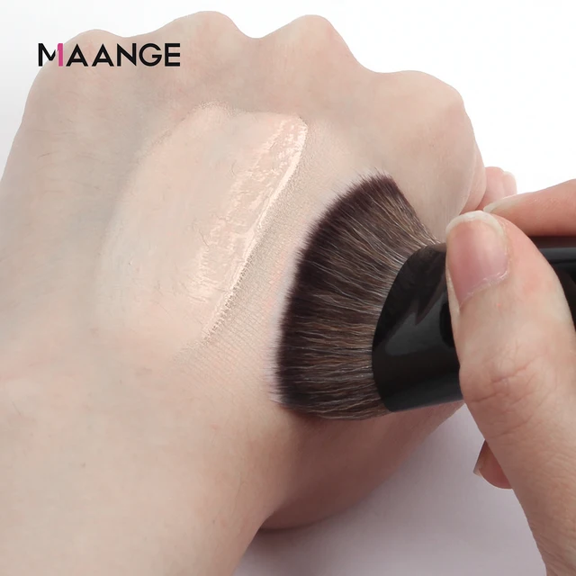 40816-8a8bbd.jpg MAANGE Professional Foundation Brush – Even Blending Without Streaks | Ideal for Foundation, Blush and Concealer