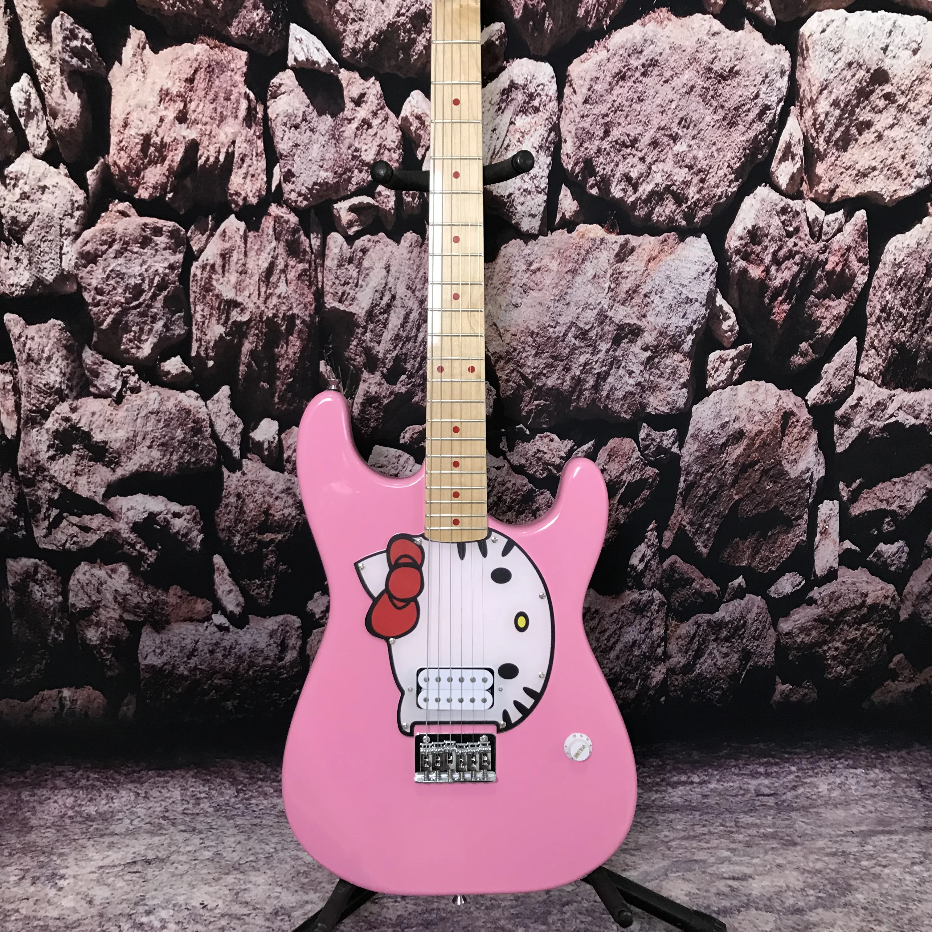 Best-selling Factory electric guitar Hello cat S T pink color in stock basswood body maple neck