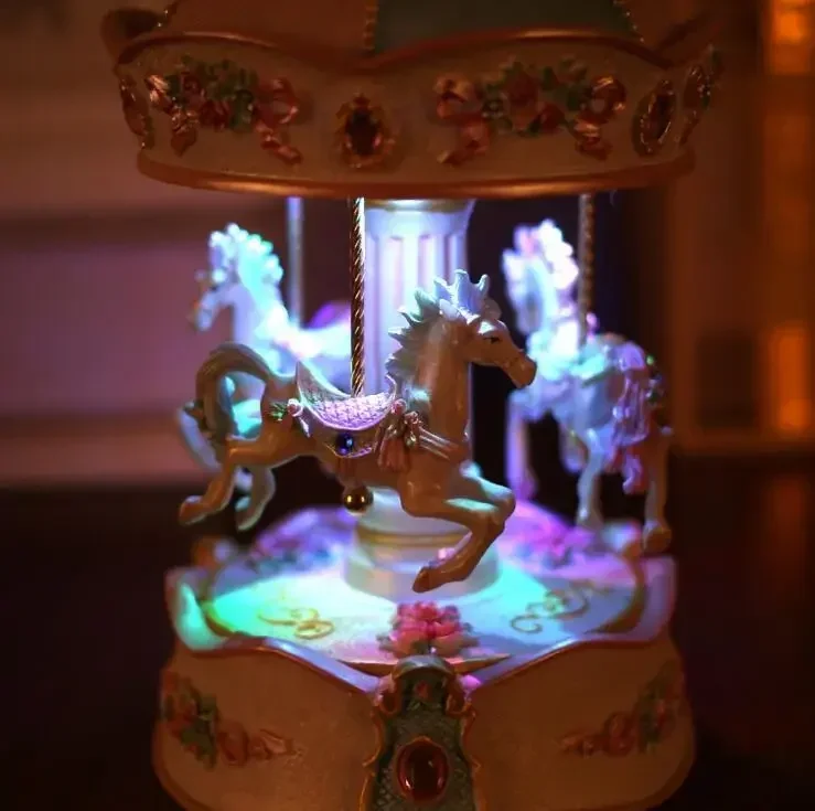 New Resin Carousel Music Box Decor LED Flash Lights Creative Birthday Valentine's Day Gifts for Girl Friend Kids Christmas Gifts