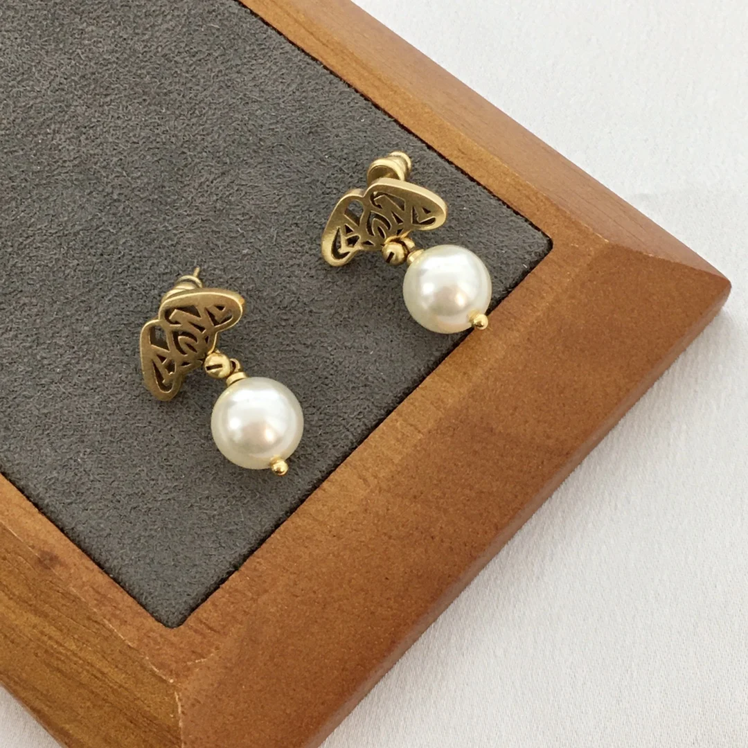 Punk style retro necklace, vintage fashion and personalized earring set