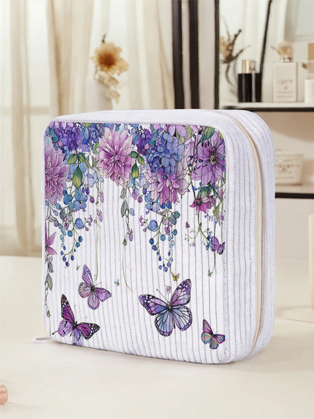 Flower and butterfly pattern printed sanitary napkin storage bag, women's lightweight tissue bag, sanitary tissue bag