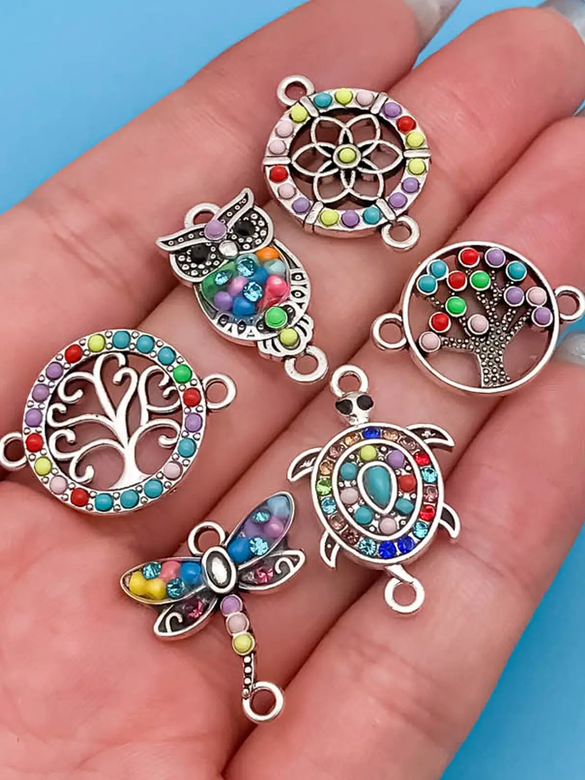 5/6 Stück Zinklegierung, bunt, europäischer und amerikanischer Stil, kleine Anhänger, Charms-Anschlüsse für Schmuckherstellung, Armbandzubehör – Detail 3