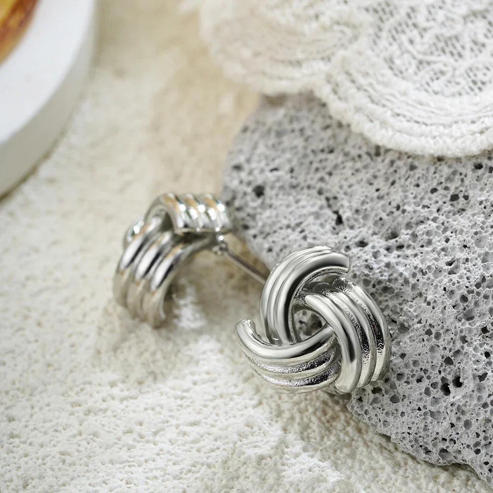 2025 New Fashion Multilayer Knot Small Stud Earrings for Women Chunky Geometric Statement Earring Daily Versatile Jewelry Aretes