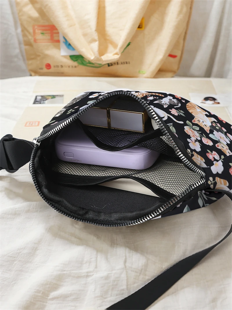 1pc，flower cat family fashionable adjustable crossbody bag, neutral sports waist bag, suitable for running