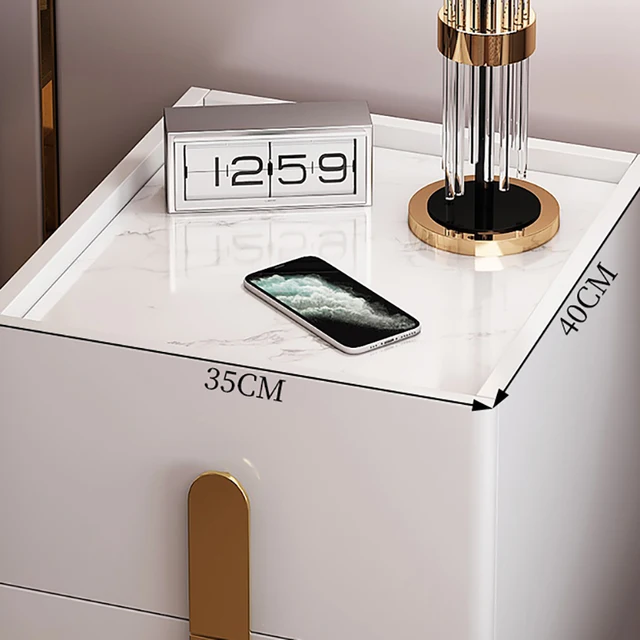 현대적이고 편안한 카페 침대 테이블