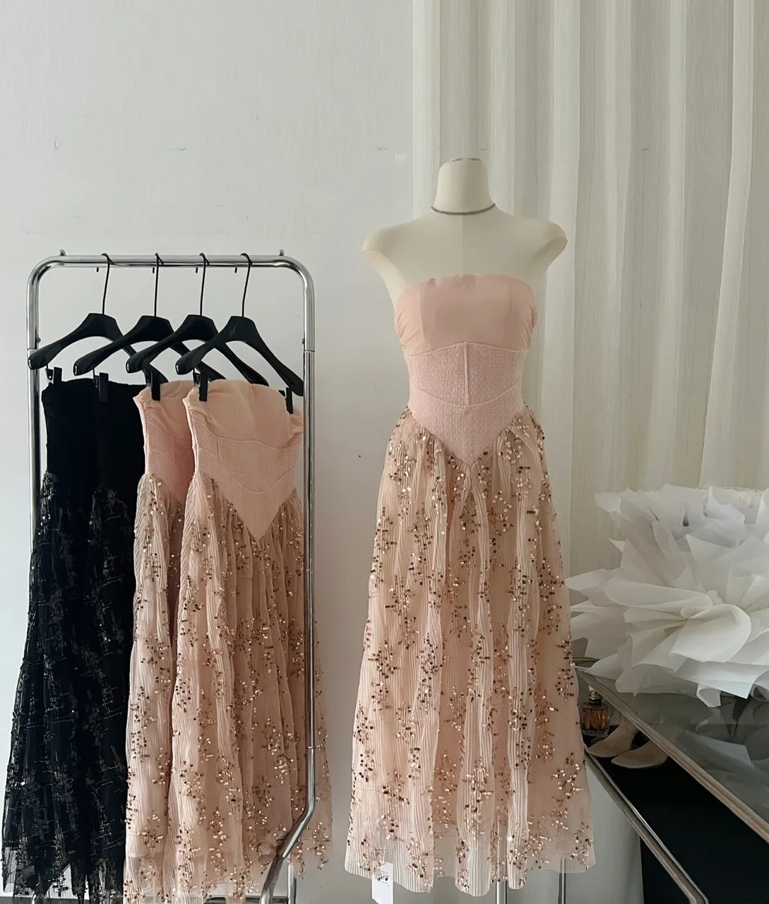 

Women's Elegant Sleeveless Strapless Sequined A Line Long Dress Lady Vintage Bling Bling Party Evening Holiday Dress