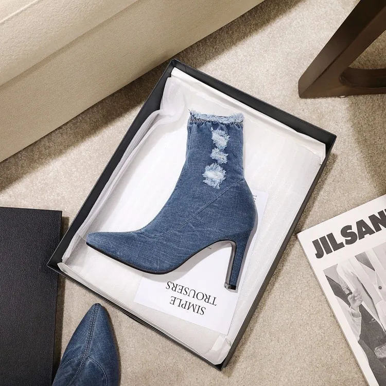 新品未使用 MADISONBLUE Boots Cut Denim www.pronavicola.com