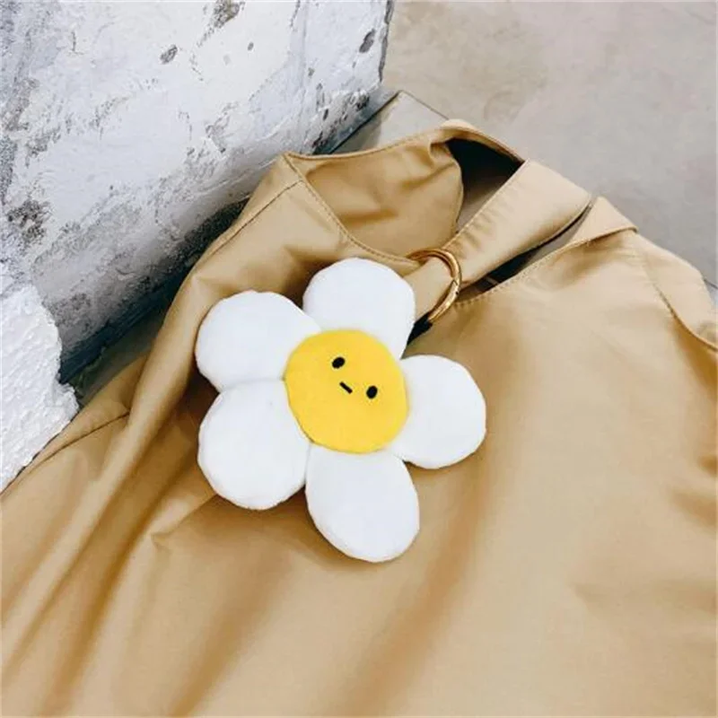 Cute Sun Flower Plush Keychains New Fluffy Charm Sunflower Key Ring on Bag Women Ladies Bag Pendant Accessories Keyring Gift
