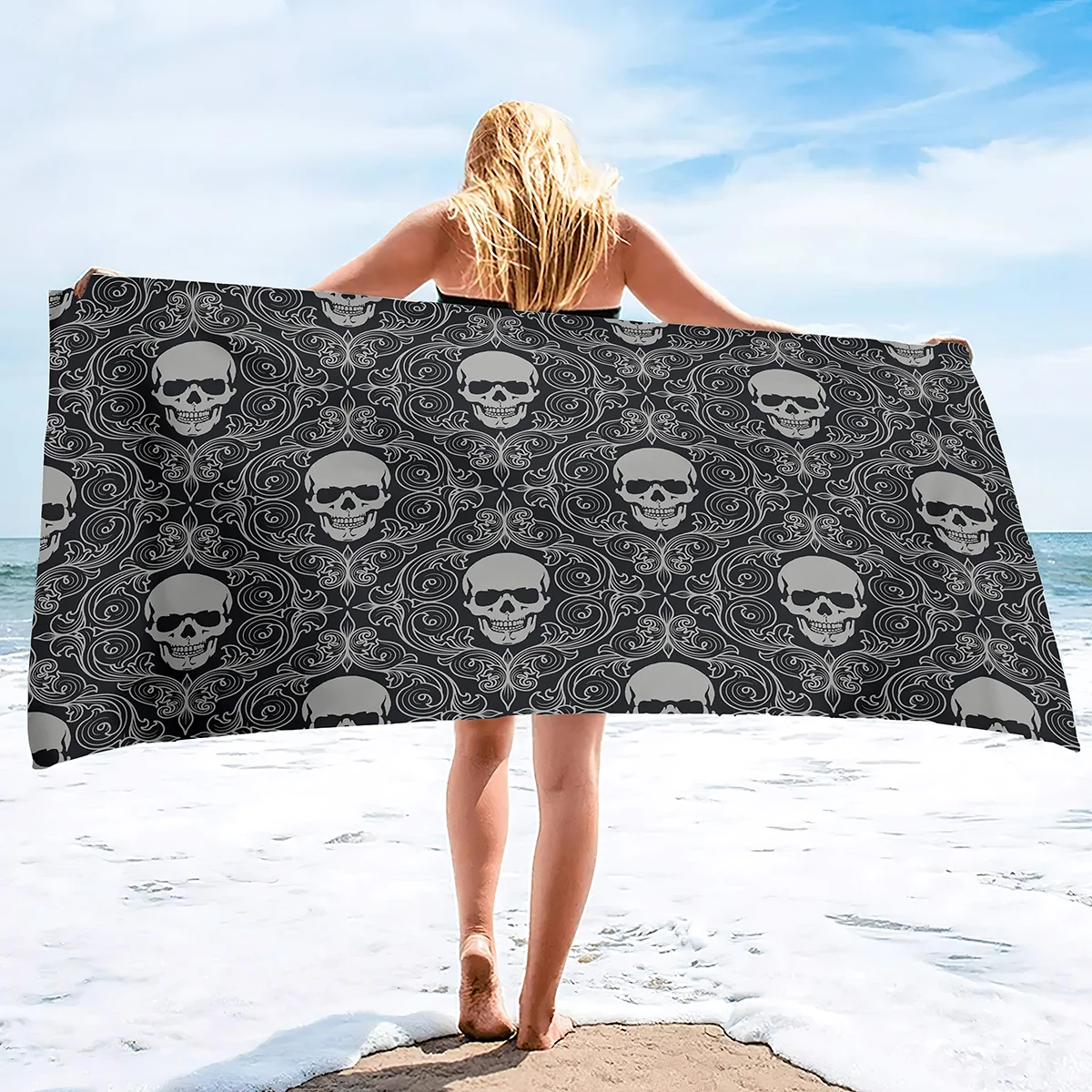 thumbnail image 1 of Toalla de playa con calaveras de microfibra para gimnasio, viajes, fitness, spa, mujeres y niñas, secado rápido, sin arena, tamaño grande, 1 of 5