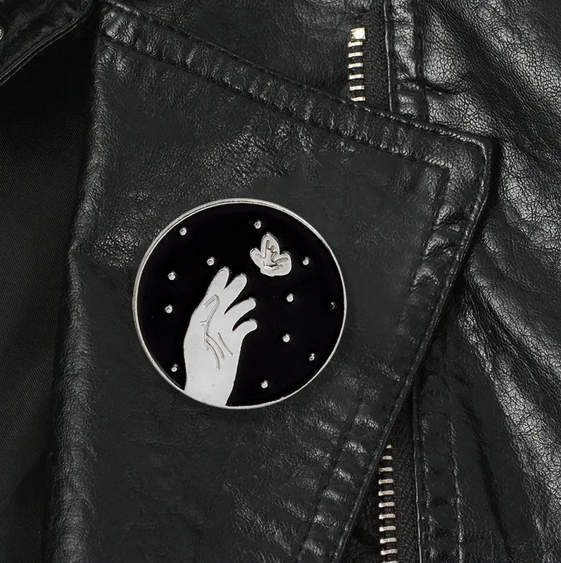 Cattura Rami Di Farfalla Night Moon Mountain Smalto Spille Set Spilla Punk Dark Denim Coat Pin Black Shirt Badge Gift
