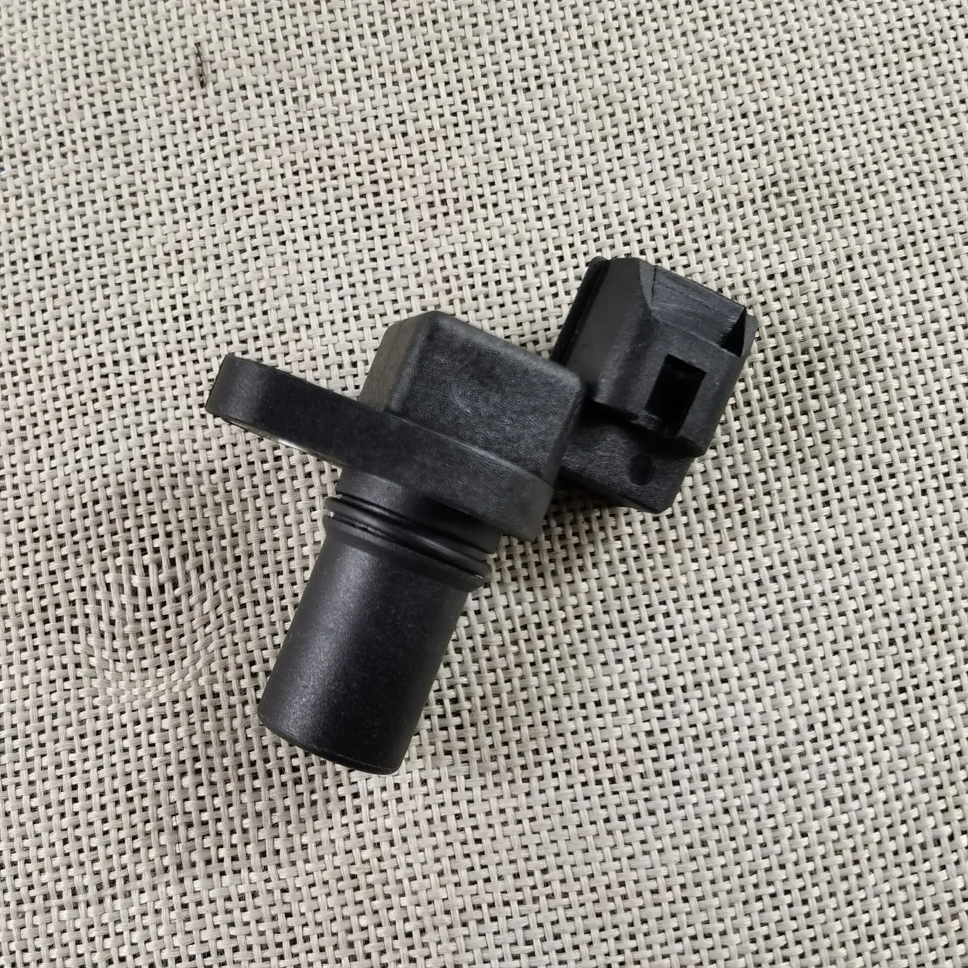 New Transmission Input Vehicle Speed Sensor 917607, 42620-39051, 4262039051 Auto Transmission