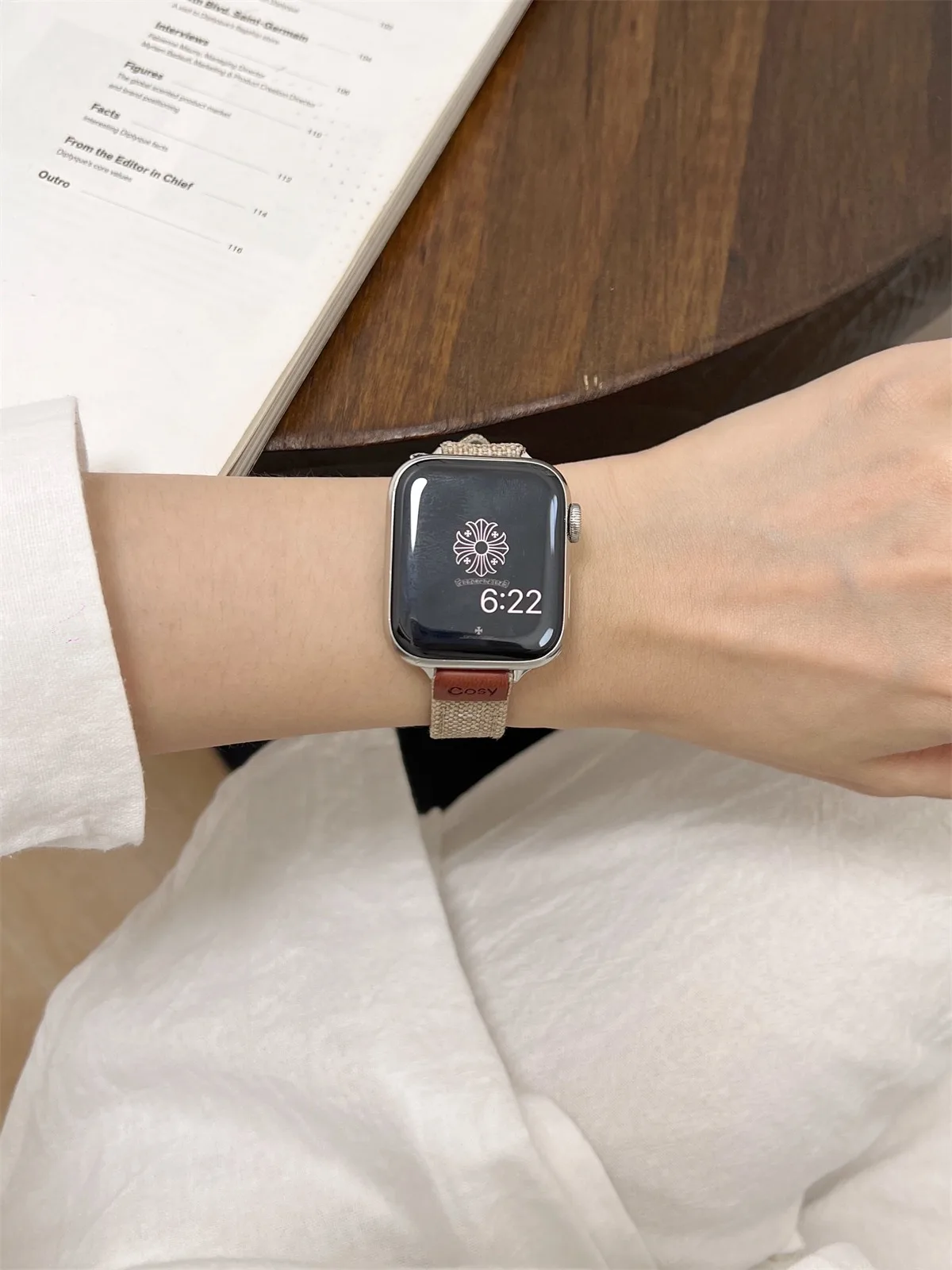 Watch Band For iWatch 42/44/45/46/49mm 38/40/41mm PU Leather Fashion Watch Strap For Watch Series Ultra2 Series 10/9/8/7/6/5/4/3/2/1_voghion.com