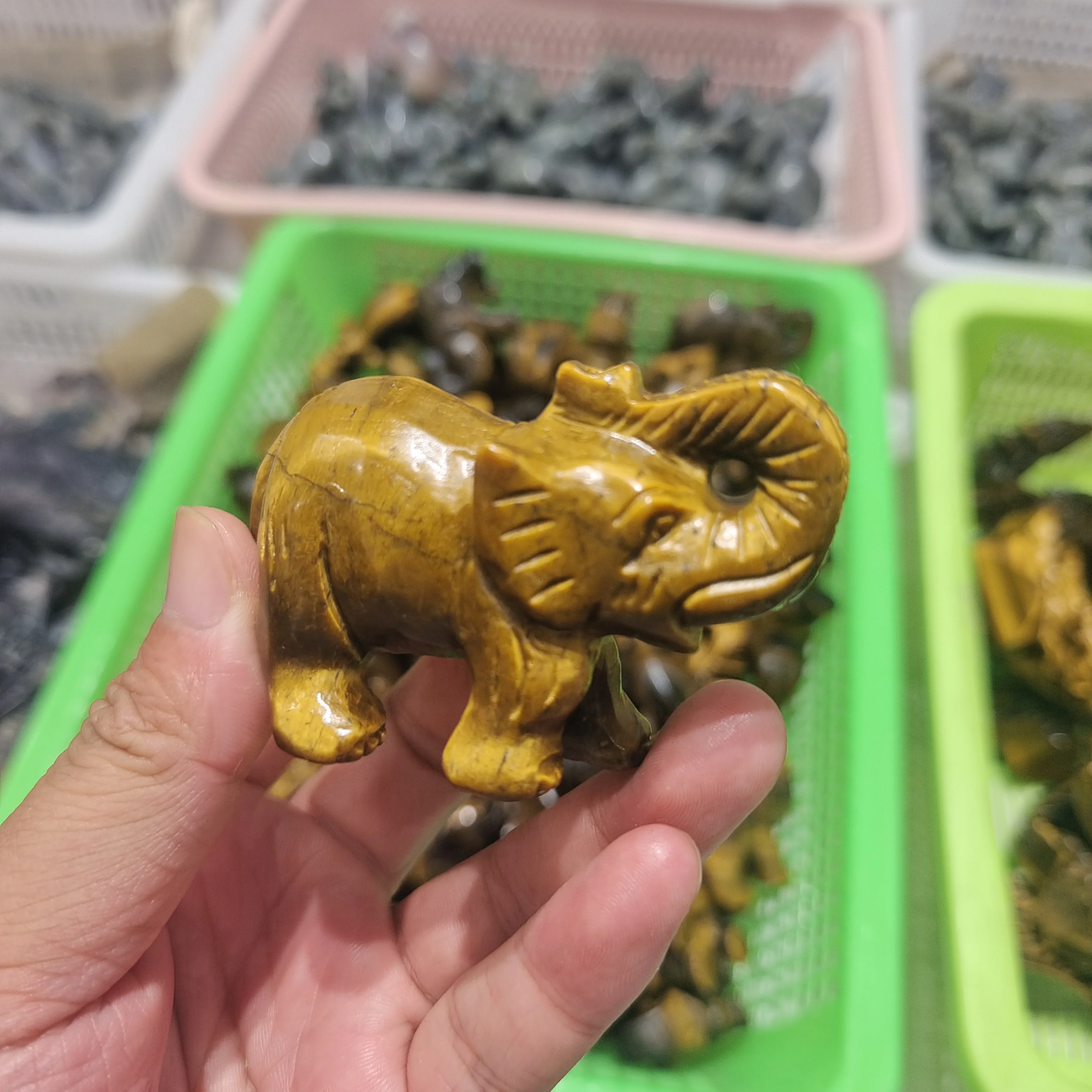 

8.5cm Natural Crystal Yellow Tiger Eye Hand Carving Elephant Animal Sculpture Jewelry Crafts Crystals Healing Stones Gift 1pcs
