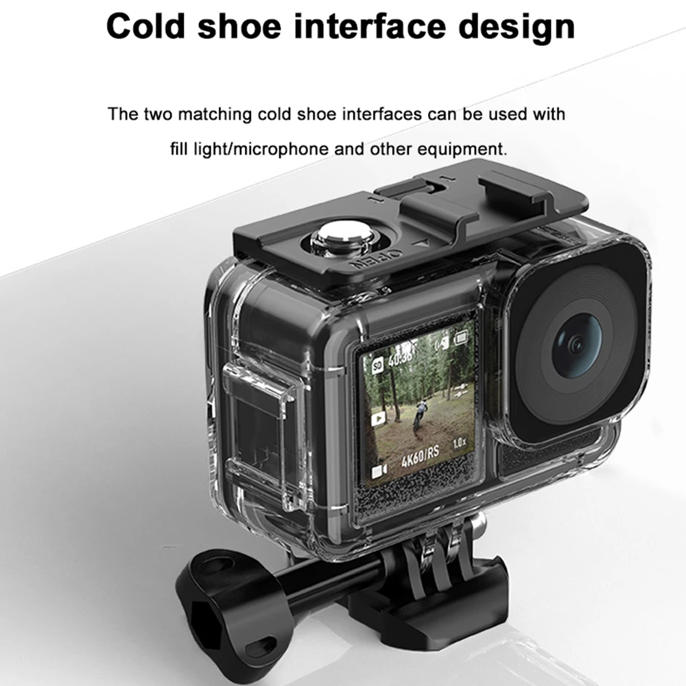Lot de 2 protections écran et cache objectif pour GoPro – Les deux films de protection emballés avec la GoPro à côté, prêts à être posés.