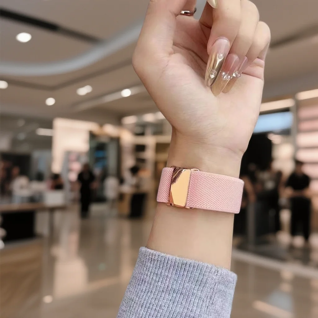 Versatile Magnetic Nylon Strap for Smartwatches – Adjustable 18-22mm Elastic Bracelet
