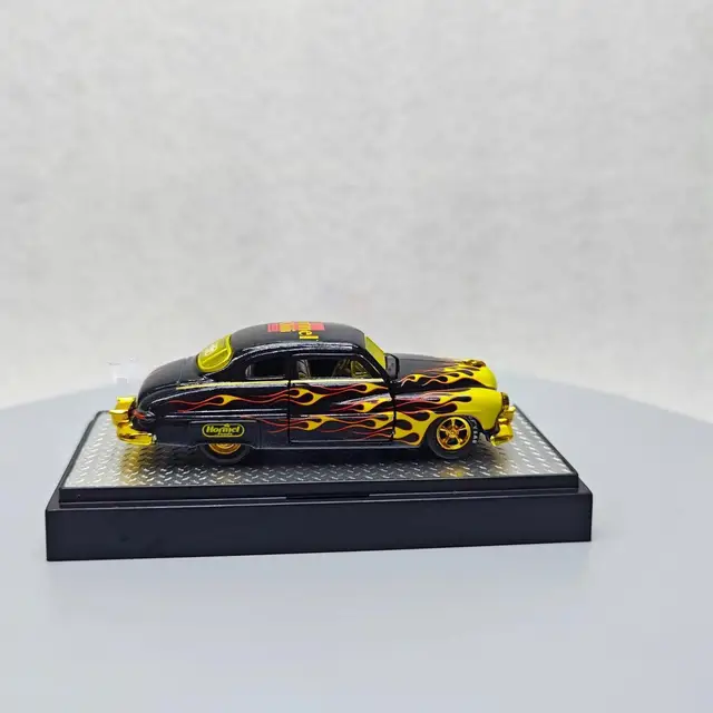 ミニカー M2 Machines 1/64 Mercury 1949 CastLine M2 Machines