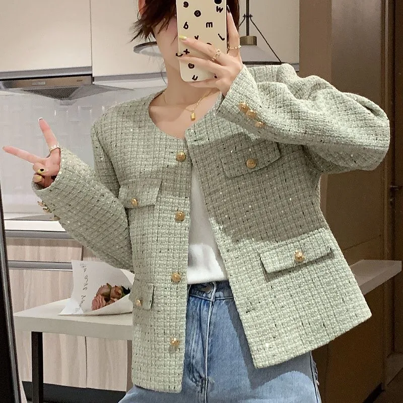 Рисунок 3 - Женская модная блузка в винтажном стиле