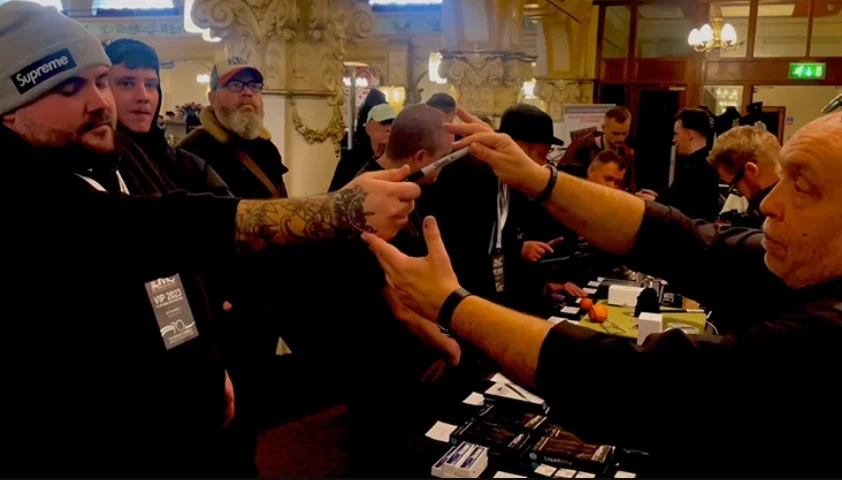 

Light and Heavy Pen by Wayne Fox - Magic Tricks