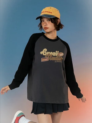 

Темно-серая футболка с длинным рукавом реглан для женщин в американском стиле Ретро Уличная маленькая рубашка свободный топ для осени