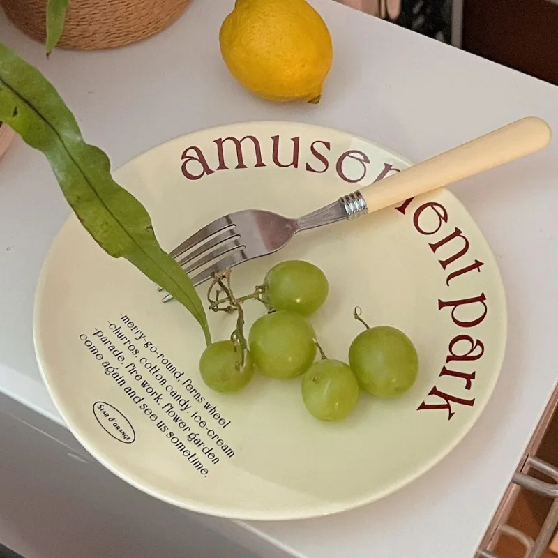 

French plate letter cream yellow dessert breakfast ceramic plate ins style retro niche designpratos de jantar conjunto