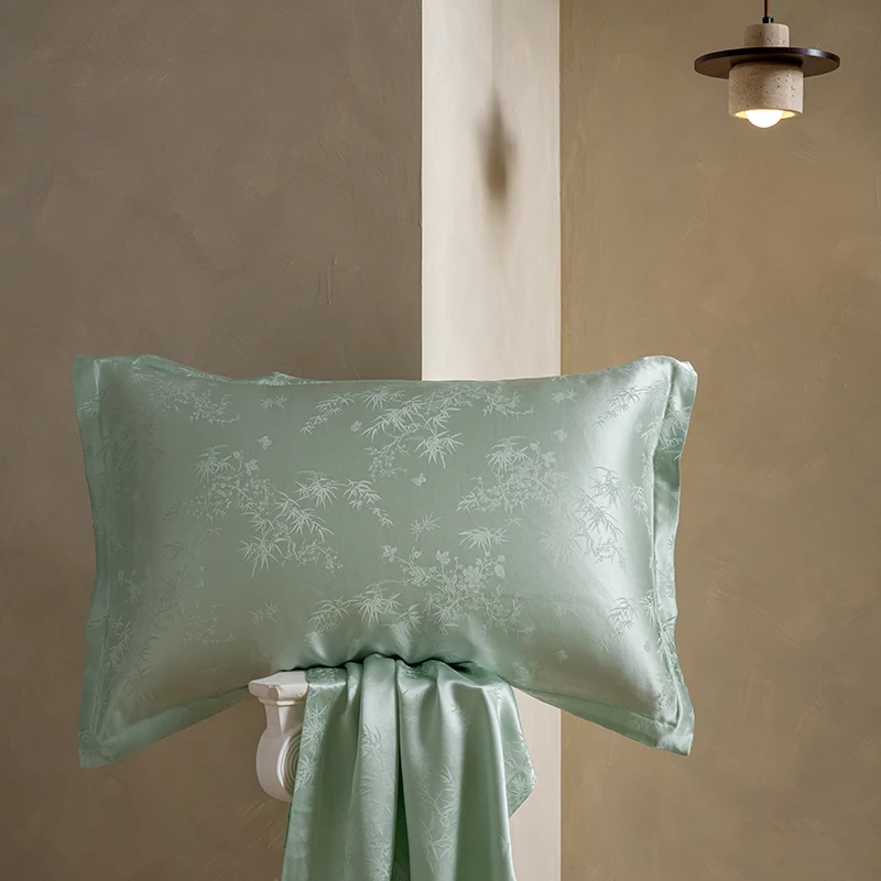 Luxurious 100% Natural Mulberry Silk Pillowcase - Premium 22MM Silk for Hair & Skin Health, Oeko-Tex Certified