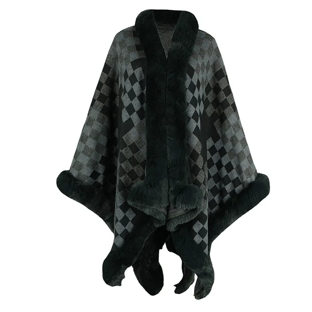 Winter coat with rhombus patterns and plaid fur