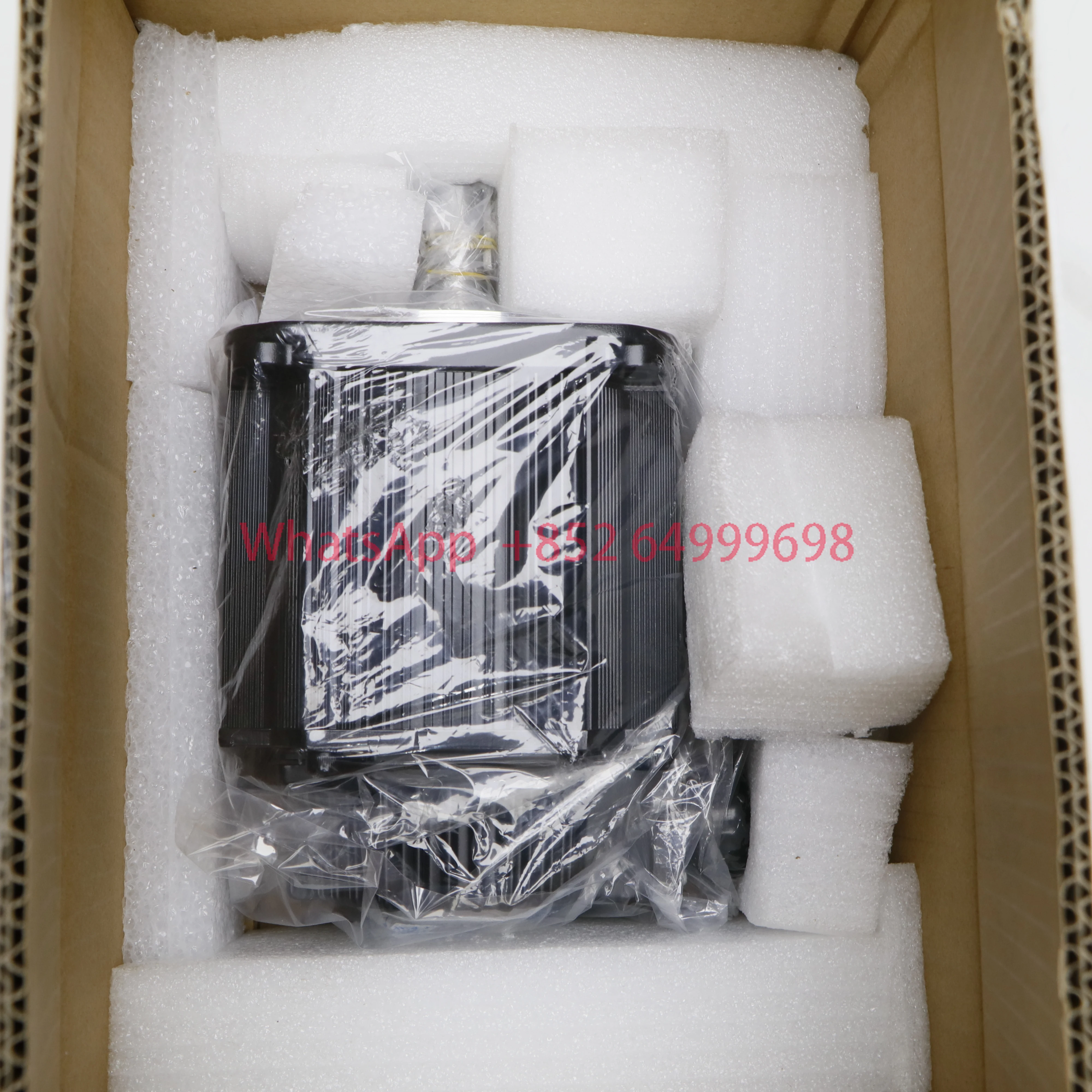 SGMG-09A2AB 새로운 서보 모터 SGMG 09A2AB