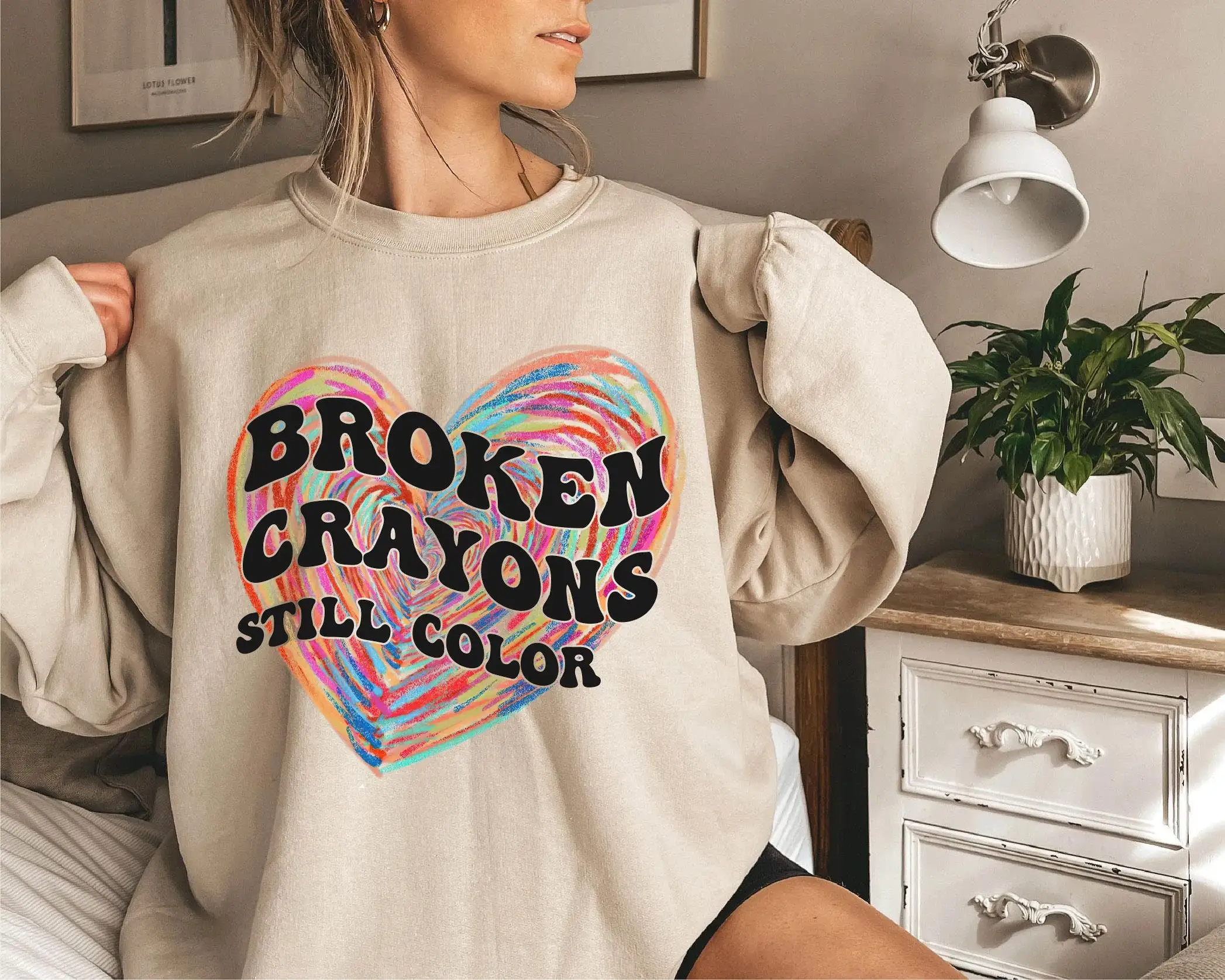 

2024 Hot Sale Popular Valentine's Day Women Sweatshirt Broken Crayons Still Color Slogan Lover Sweater Crayon Love Print Tops