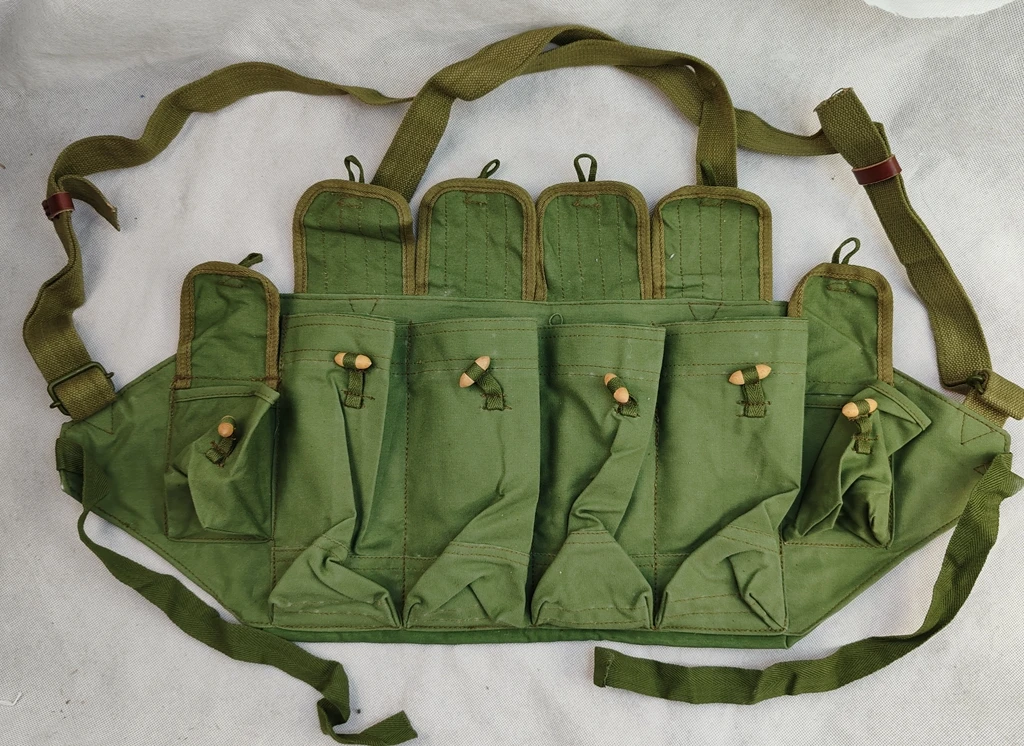 GENUINE MILITARY ORIGINAL VIETNAM WAR CHINESE TPYE 81AK CHEST RIG AMMO POUCH Made in 1994s