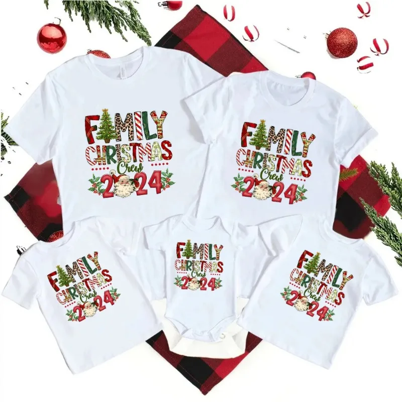 thumbnail image 5 of Conjunto de día de Navidad Equipo familiar de Navidad 2024 Conjuntos a juego con estampado Camisetas familiares de manga corta Conjunto de camisa Ropa informal de vacaciones, 5 of 5