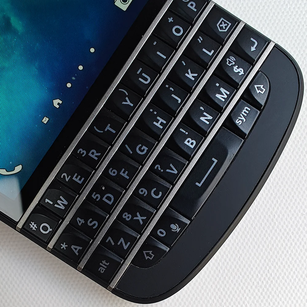 Blackberry Q10 4G Mobile Phone 3.1" 2GB RAM 16GB ROM 8MP QWERTY Keyboard Cellphone Dual Core BlackBerry q10 phone 3