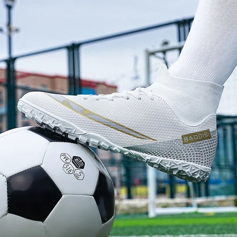 Men Football Boots Cleats Professional Soccer Shoes Indoor Football Field Boots Non Slip Sneakers football shoes