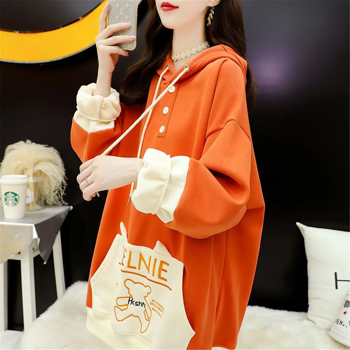 

Cute Winter Patchwork Hoodie Streetwear Women Cat Print Sweatshirts Autumn High Street Hoodie Funny Cartoon Loose Tops Male