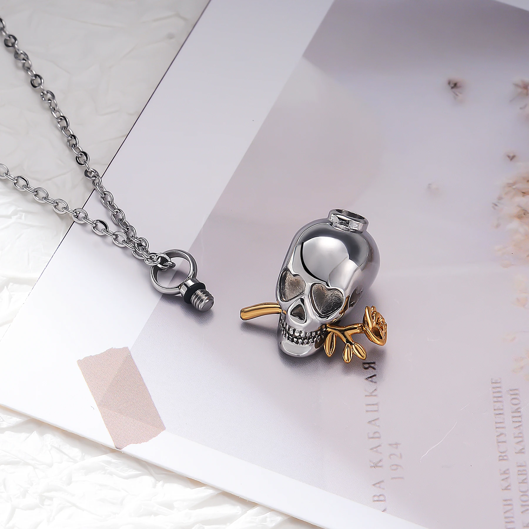 Punk Stainless Steel Skull with Rose Urn Necklace Memorial Pet Human Ashes Cremation Jewelry Charms Keepsake 3