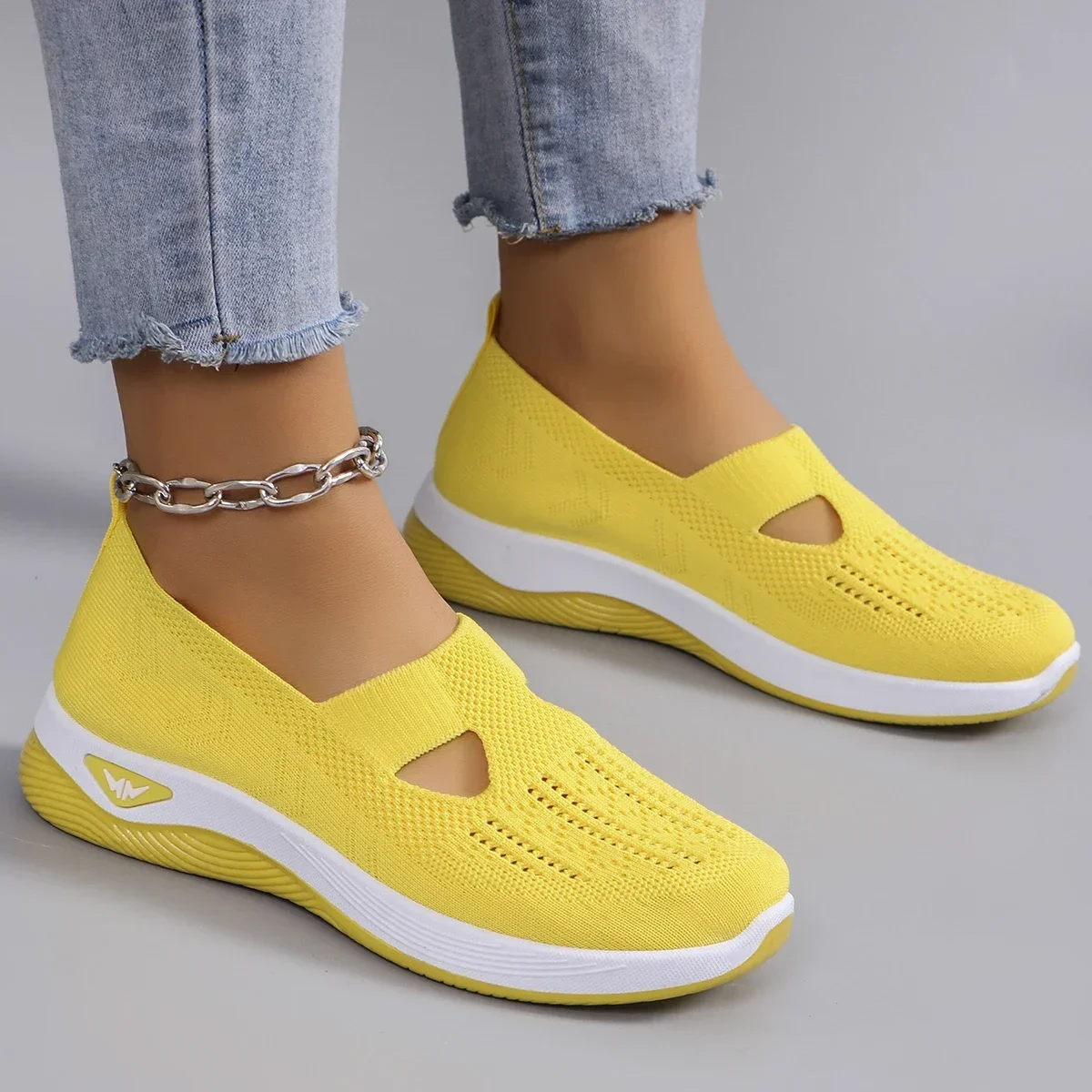 2025 Spring New Middle aged Women's Shoes and Elderly Mom Shoes Soft soled Breathable Women's Casual ShoesSports Shoes