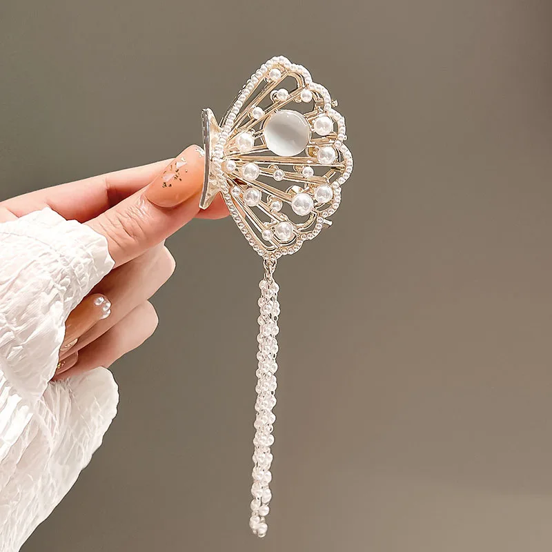 Shell Shaped Tassel Hair Grab Small And Elegant Pearl Women Hair Clips For Cute Girls Barrettes Ponytail Hair Accessories Gifts for apply new vw magotan b8 smart card small key wei lan passat wei lan smart card shell small key