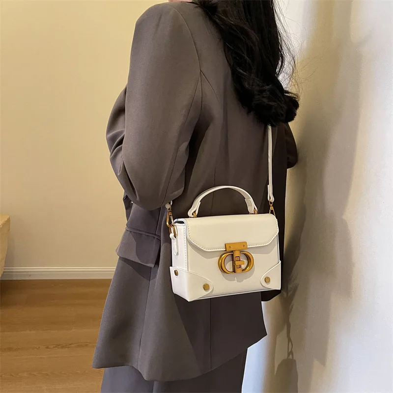 High-End Simple Hand-Carrying Women's 2024 New Solid Color Retro Fashion Small Square Special-Interest Design Messenger Bag