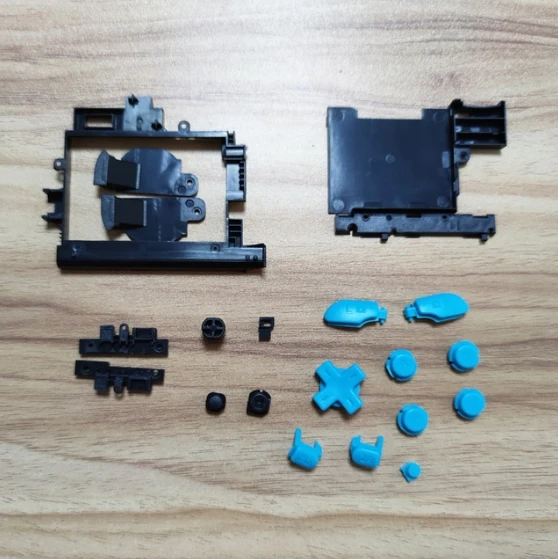 Nintendo2DSLLと2DSケースとアダプター付 Nintendo 2DSLL ニンテンドー NEW 2DS LL マリオカート7モデル