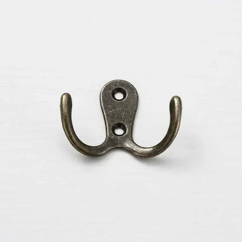 Antique Hooks 5pcs Antique Hook Small Wall Hanger Buckle Corner Lock Door Hook Hasp Latch Wooden Jewelry Box Furniture Hardware Double