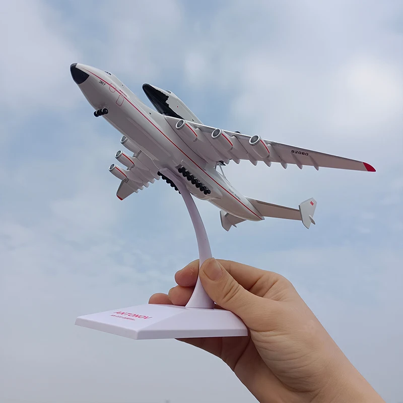 

Scale 1/400 Antonov An-225 Former Soviet Blizzard Miniature Diecast ABS Eco-friendly Plastic Static Aircraft Model Toys For Boys