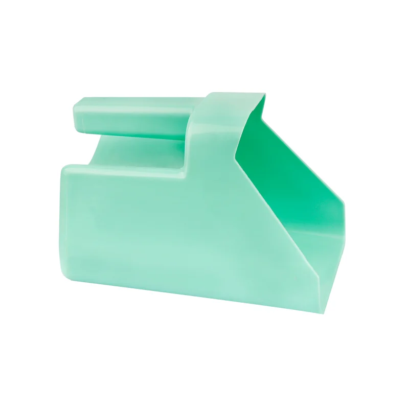 A shovel for feeding  Stable supplies Feeding tools for horses High capacity shovel  feed shovel8801007 4