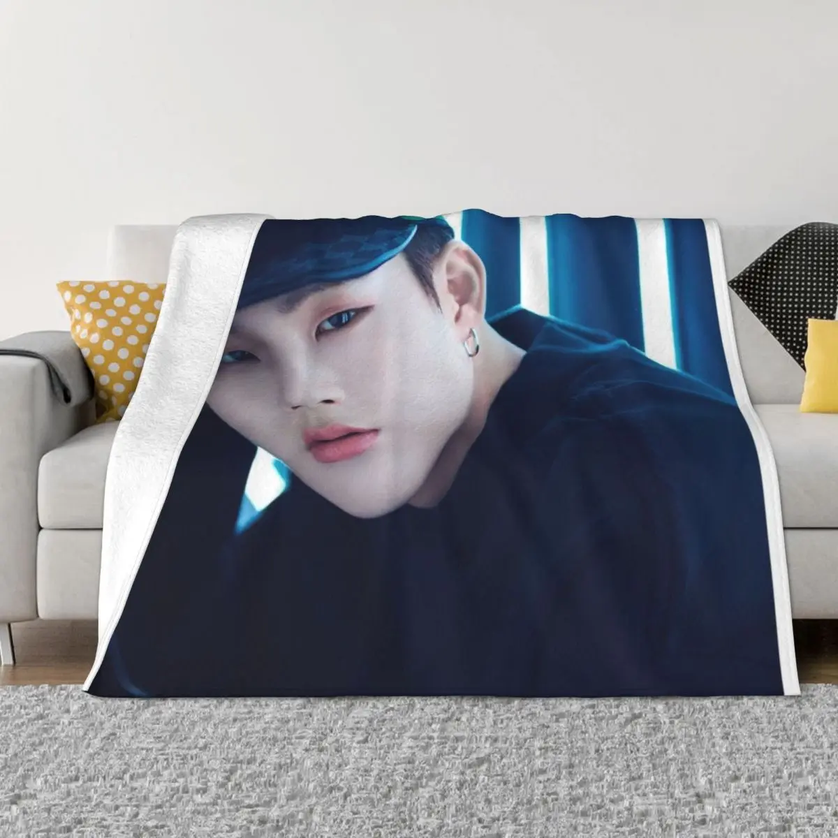 

Jooheon Throw Blanket Decorative Throw Blanket Thin Blankets