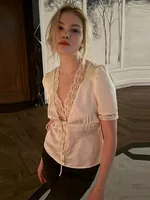 Rétro dentelle profonde col en v chemise femmes Chic solide à lacets boutons chemises minces femme 2025 été polyvalent mode rue hauts 4