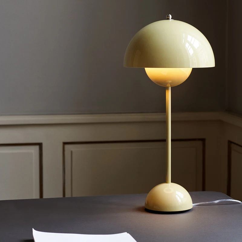 

Flower bud table lamp with line multi-color bedroom living room
